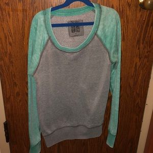 Relaxed women’s pullover